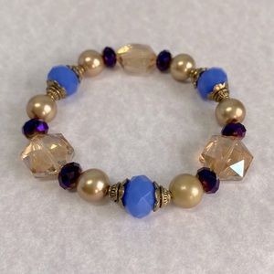 Periwinkle Champagne glass pearl faceted beaded bracelet